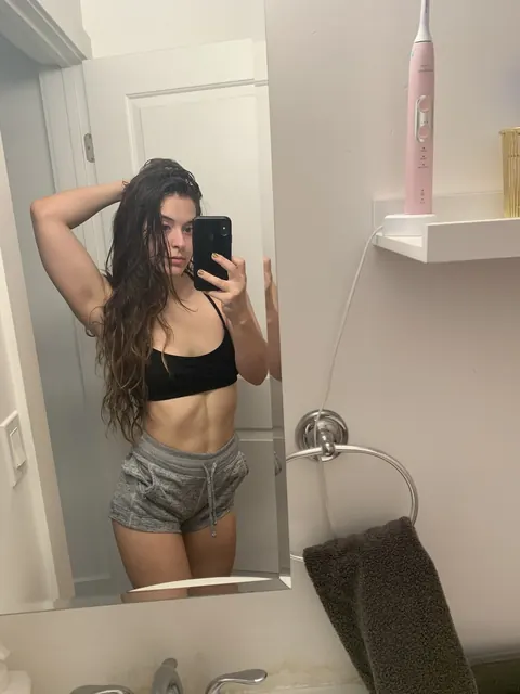 Abbie Maley: Thick Hairy MILF Strips for Mirror Selfies – photo 1 of 12