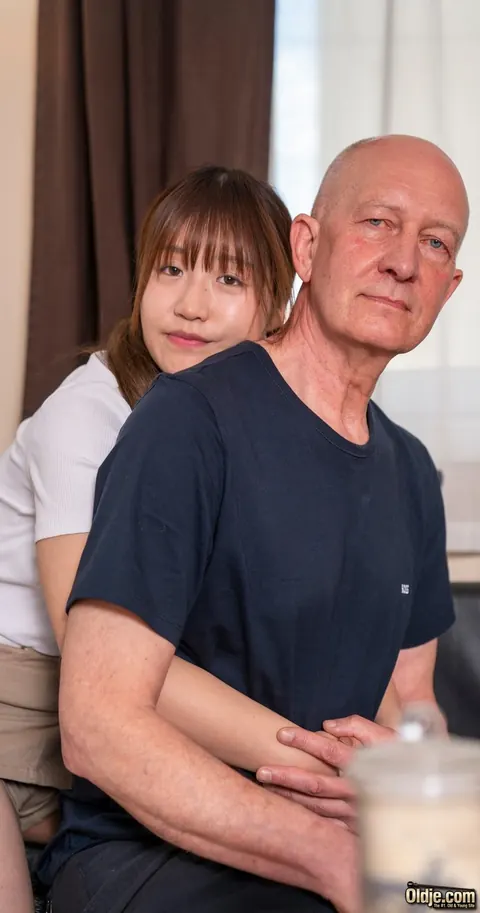 Ciel Tokyo: Petite Asian Woman with Natural Tits Gets Fucked – photo 4 of 20