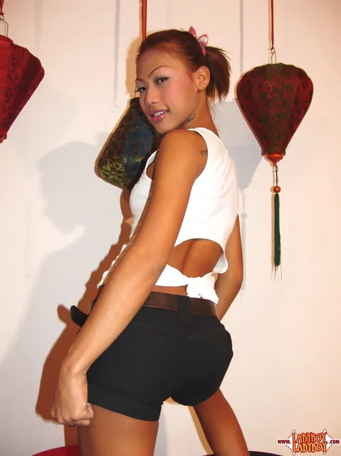 Slim Asian Trans Woman Stands Nude and Shows Her Body – photo 4 of 15