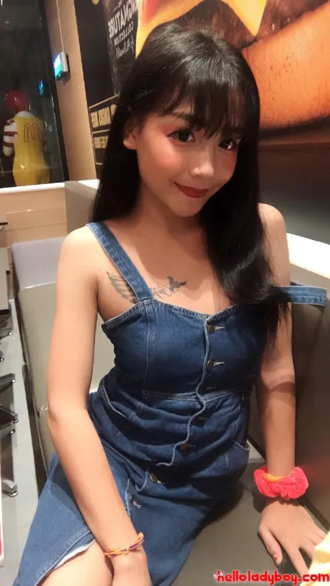 Asian Trans Woman Strips Out of Her Bikini and Poses Nude – photo 20 of 20