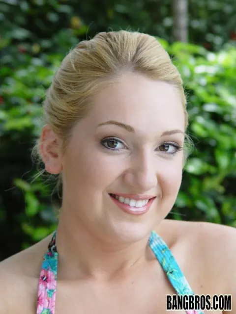 Jessica Sweet: Blonde in a Bikini Takes Black Cock Outdoors – photo 11 of 16