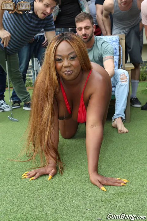 Jayden Starr: Ebony BBW Has Group Sex and Takes a Cumshot Outdoors – photo 2 of 20