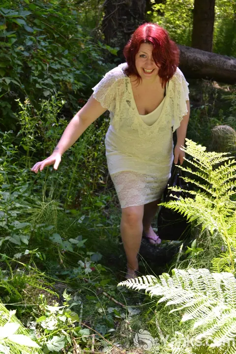 Hannah Belmont: BBW Redhead with Big Tits Masturbates with a Dildo in the Forest – photo 3 of 17