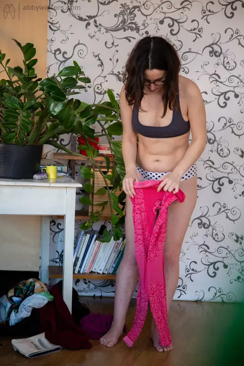 Thick Australian MILF in Glasses Shows Her Hairy Pussy – photo 12 of 21