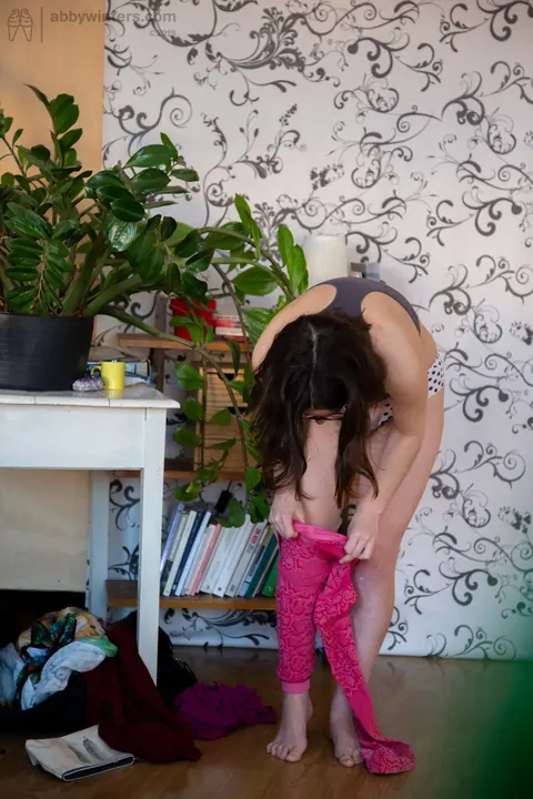 Thick Australian MILF in Glasses Shows Her Hairy Pussy – photo 14 of 21