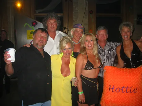 Scarlet Andrews: Tall Blonde MILFs in Bikinis and Skirts Have Group Sex – photo 4 of 16