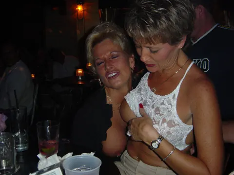 Scarlet Andrews: Tall Blonde MILFs in Bikinis and Skirts Have Group Sex – photo 13 of 16