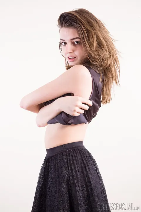 Trans Woman Lifts Her Skirt and Shows Her Hairy Bush – photo 6 of 15
