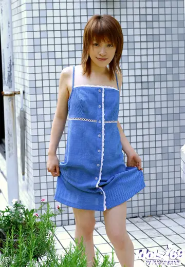 Akari Satsuki – Japanese Redhead Uncovers Her Hairy Curves Outdoors in a Skirt