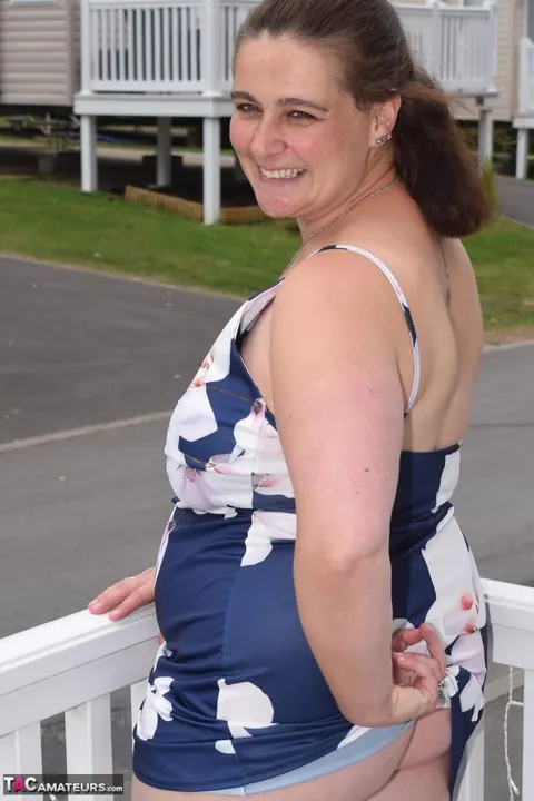 Mature BBW Exposes Her Big Tits and Hairy Bush in Public – photo 16 of 16