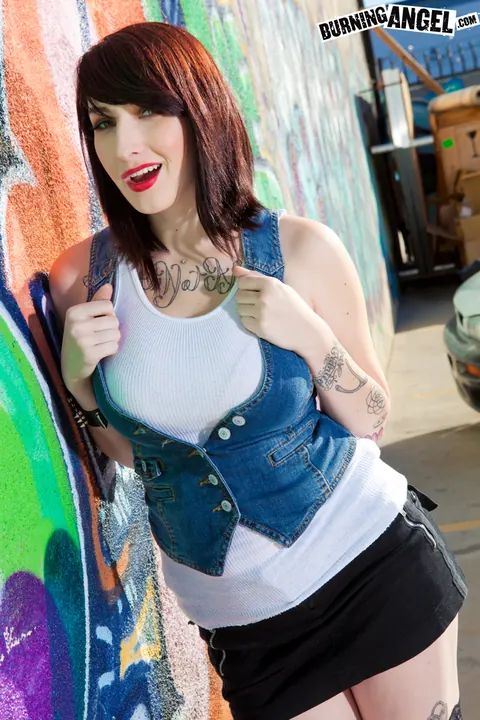 Shay Ryan: Busty Brunette Strips to Boots by Graffiti Wall – photo 2 of 17