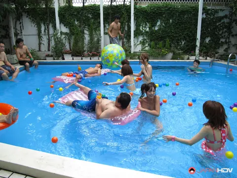 Skinny Japanese Babes in Bikinis Share a Cock in a Threesome – photo 8 of 20