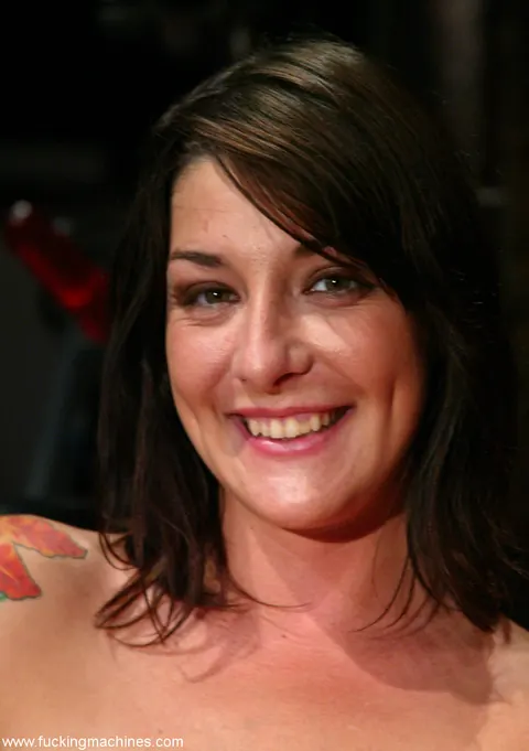 Lexi Bardot: Tattooed MILF Rides a Toy While Bound and Spreading – photo 20 of 21