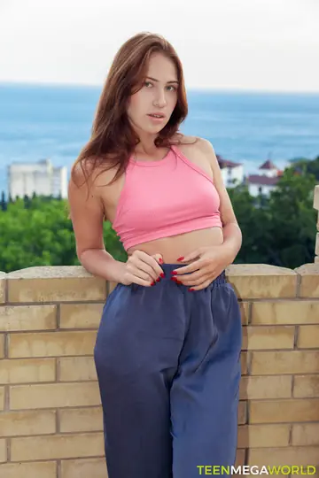 European Brunette Lures Her Man for Anal Sex Outdoors