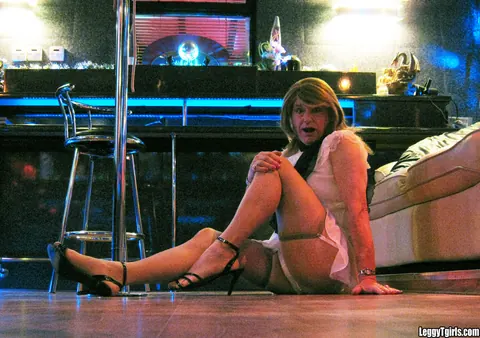 Tall Trans Woman Poses and Undresses – photo 15 of 15