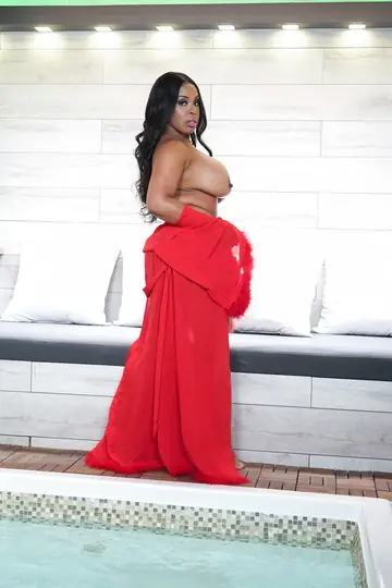 Aryana Adin – Thick Ebony MILF with Huge Natural Tits Takes Cock in the Bedroom