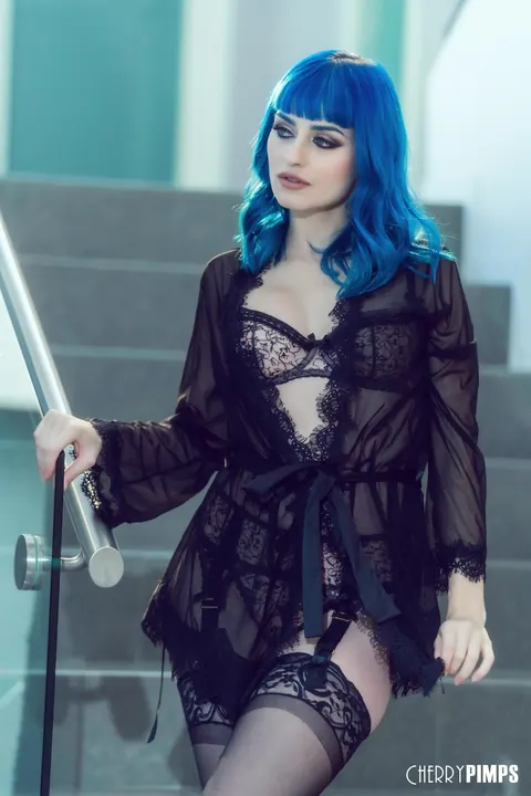 Jewelz Blu: Thick German Brunette Toys Her Shaved Pussy in Lingerie – photo 1 of 21