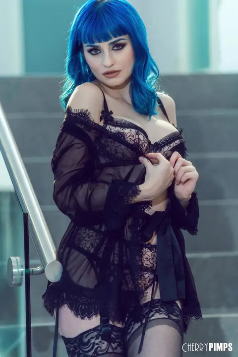 Jewelz Blu: Thick German Brunette Toys Her Shaved Pussy in Lingerie – photo 3 of 21