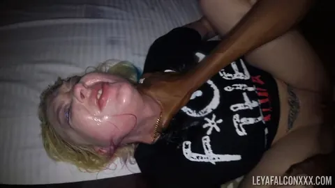 Leya Falcon: Tattooed Blonde PAWG Sucks BBC and Takes a Facial – photo 8 of 21