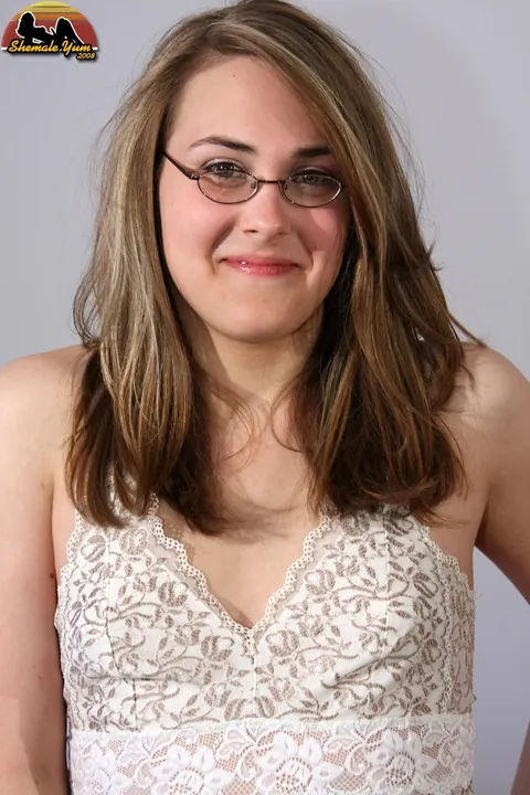 Curvy Trans Woman Undresses and Takes Anal in Multiple Positions – photo 3 of 16