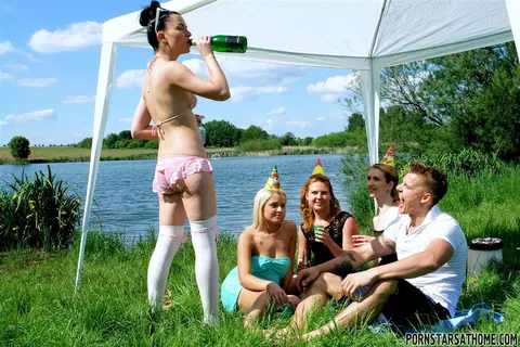 Group of Nude Women Suck and Fuck a Guy Outdoors – photo 5 of 15