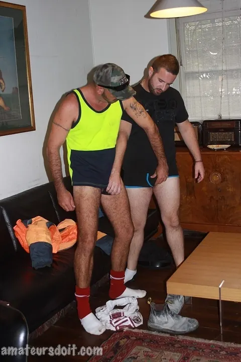 Mature Hairy Man Masturbates to Cumshot – photo 5 of 21