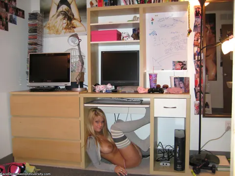Kimmy Makenzie: Blonde with Big Natural Tits Poses in Stockings and Socks – photo 12 of 12
