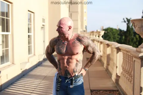 Two Naked Men Pose Outdoors and Show Off Their Bodies – photo 8 of 15
