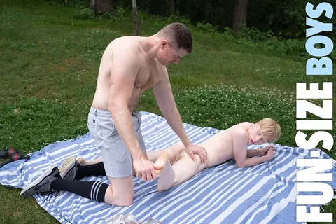 Guy Sucks Cock and Gets Fucked Bareback Outdoors – photo 4 of 20