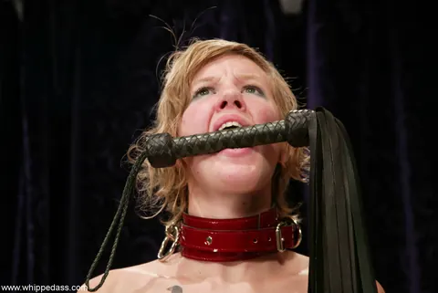 Chloe Catastrophe: Tall Blonde MILF Dominates Slim Partner with Bondage and Fingering – photo 10 of 11