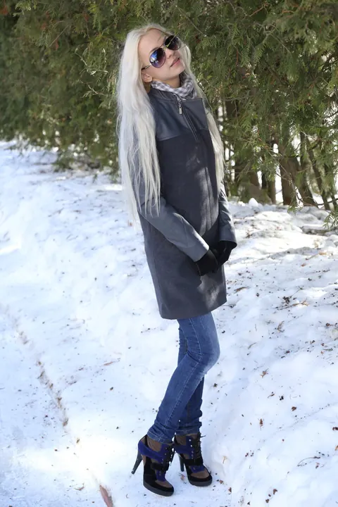 Petite Blonde in Stockings and Glasses Spreads Wide – photo 21 of 21