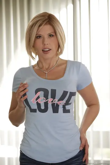 Short-Haired Blonde MILF Ditches Shorts to Suck Cock