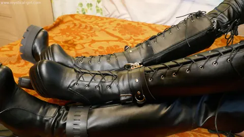 Brunette Spreads Her Legs in a Leather Skirt and Boots – photo 3 of 16