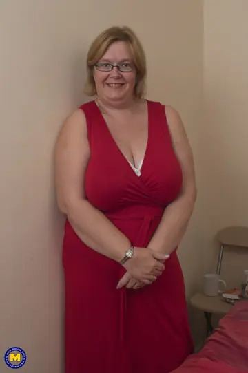 Mature BBW with Big Tits Toys Her Pussy in Stockings