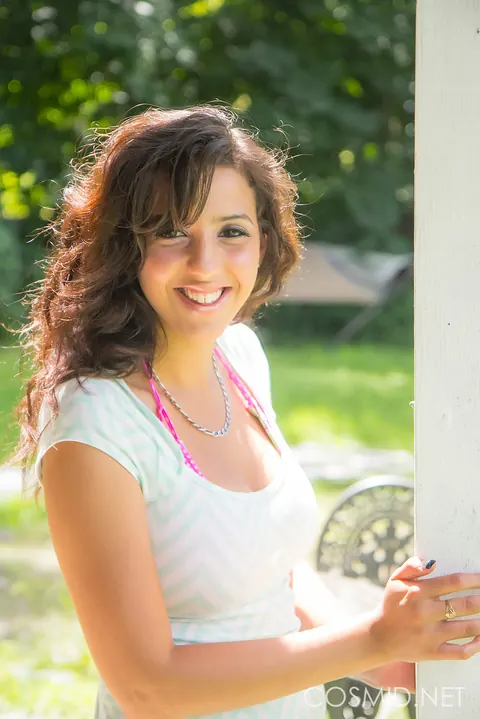 Curvy Tattooed Brunette Sheds Her Bikini on a Backyard Hammock – photo 1 of 16