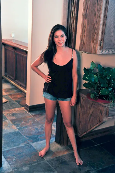 Shyla Jennings: Petite Brunette Fucks Outdoors in Amateur Compilation – photo 17 of 20