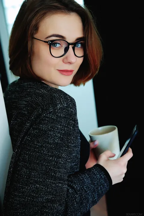 Alice Shea: Ukrainian Brunette in Glasses Fingers Her Pussy for a Selfie – photo 2 of 20