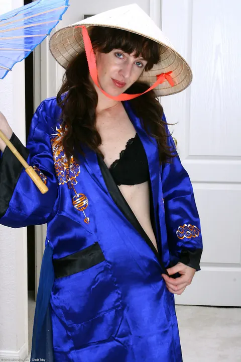 Slim Pale MILF Spreads Her Hairy Pussy Wide – photo 3 of 21