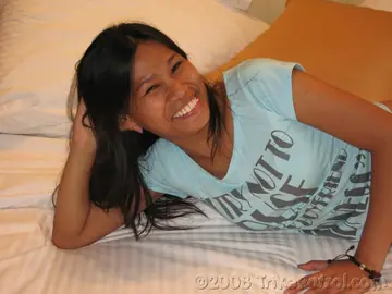 Thick Filipina Amateur Poses Nude and Shows Off Her Big Ass and Tits