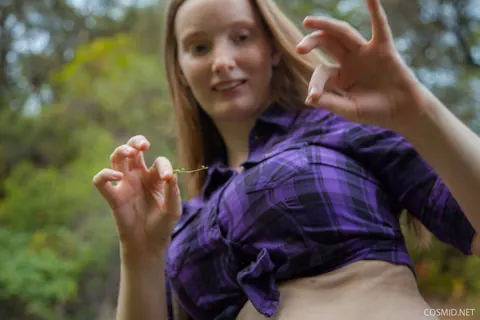 Julia Fleming: Tall Redhead BBW Flaunts Her Big Tits Outdoors – photo 5 of 16