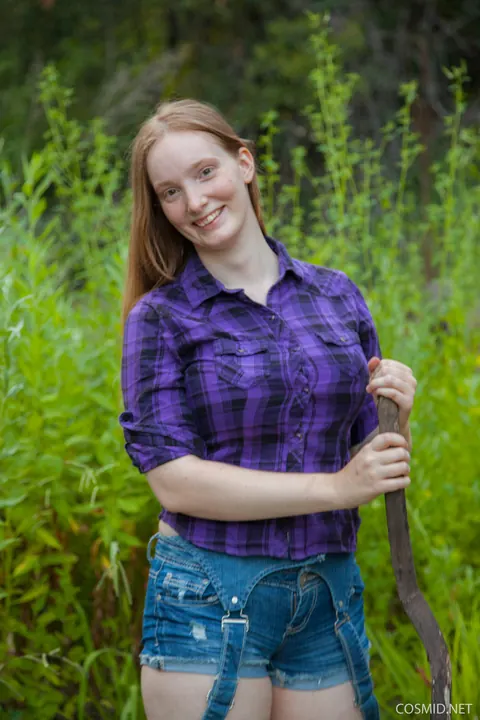 Julia Fleming: Tall Redhead BBW Flaunts Her Big Tits Outdoors – photo 2 of 16