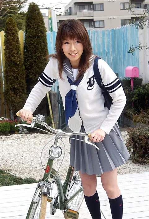 Towa Aino: Japanese Brunette Removes Her Bra in Public Wearing Socks and Uniform – photo 3 of 16