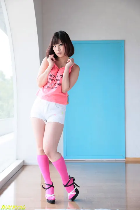 Wakaba Onoue: Japanese Brunette Takes a Cumshot on the Balcony – photo 1 of 20