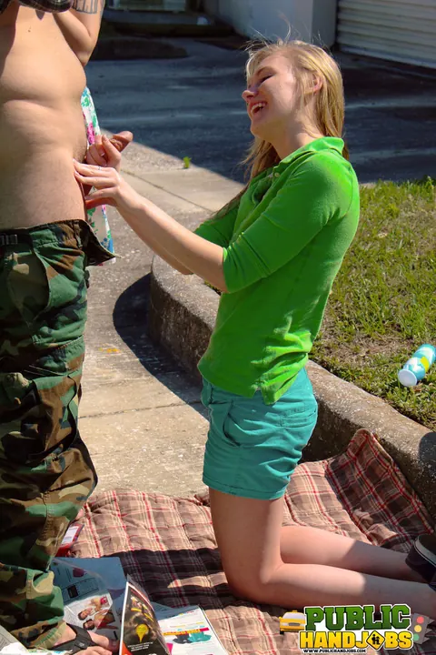 Cassidy Ryan & Raquel Roper: Blonde Latina Gives a Handjob Outdoors – photo 9 of 20