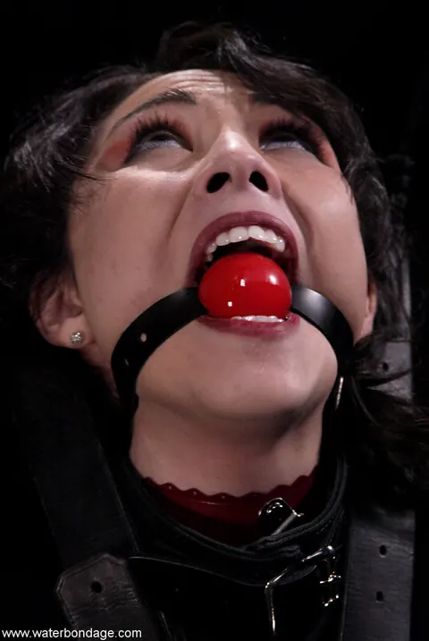 Asian Brunette in Water Bondage Plays with a Dildo – photo 9 of 20
