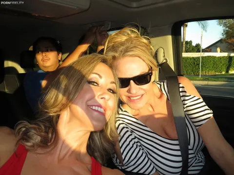 Brandi Love: Blonde MILF Poses for a Mirror Selfie with Two Men – photo 11 of 11