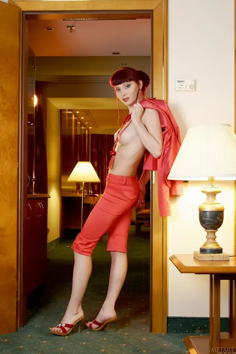 Tall Redhead Spreads Her Shaved Pussy in High Heels – photo 4 of 21