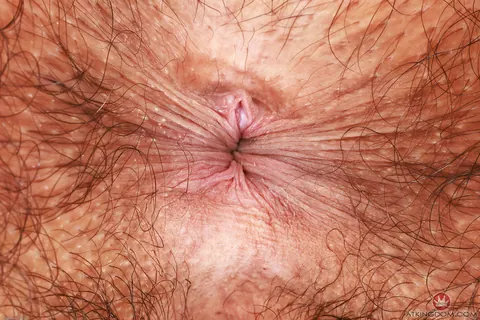 Latina Strips Nude and Shows Her Hairy Pussy – photo 21 of 21