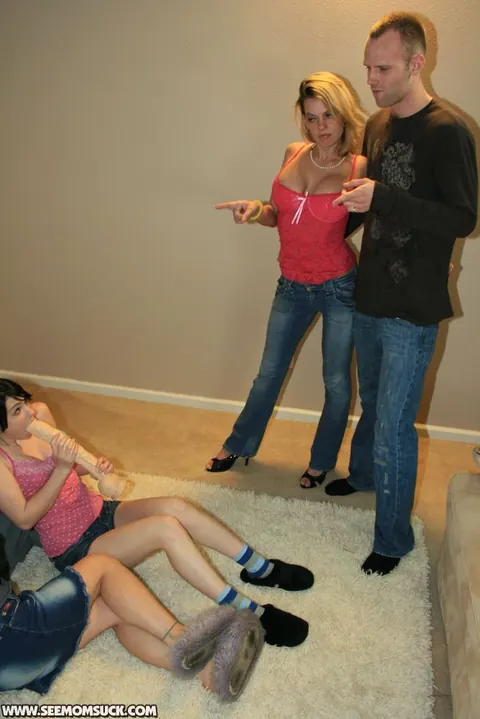 Chloe Skyy: Busty Blonde and Brunette in Jeans Suck Cock and Use a Dildo – photo 6 of 17