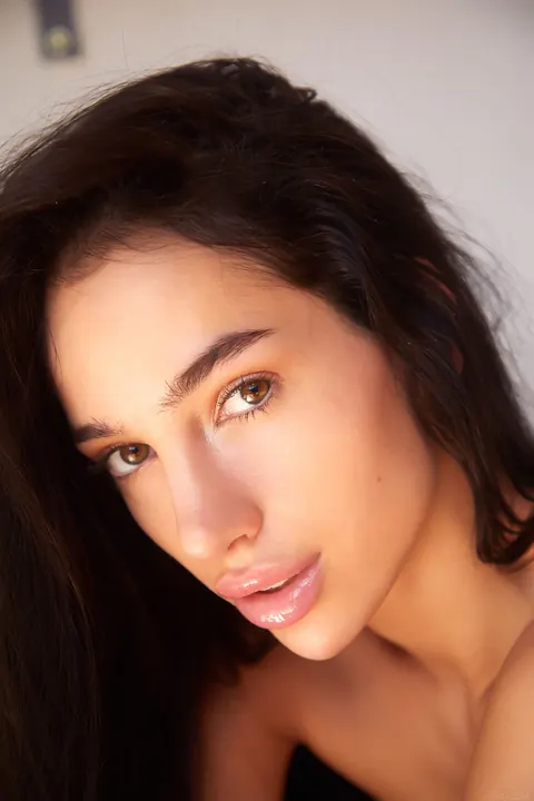Kama Oxi: Skinny Brunette Strips Nude and Poses Her Slim Frame – photo 20 of 21